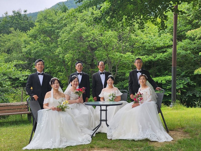 [합천=뉴시스] 가야산생태탐방원, 친환경 숲 리마인드 웨딩 운영 (사진=합천군 제공) 2025. 06. 09. photo@newsis.com *재판매 및 DB 금지