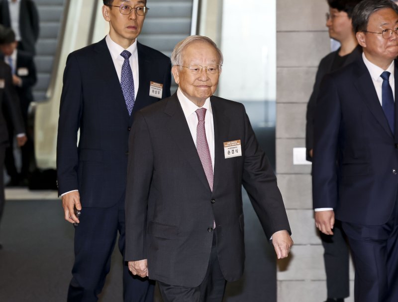 손경식 한국경영자총협회 회장 "기업 고용 막는 족쇄 풀려면 노사정 협력 필수"