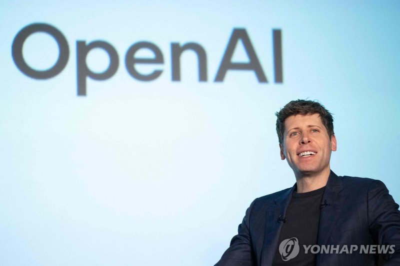 오픈AI 로고와 샘 올트먼 최고경영자 (출처=연합뉴스)