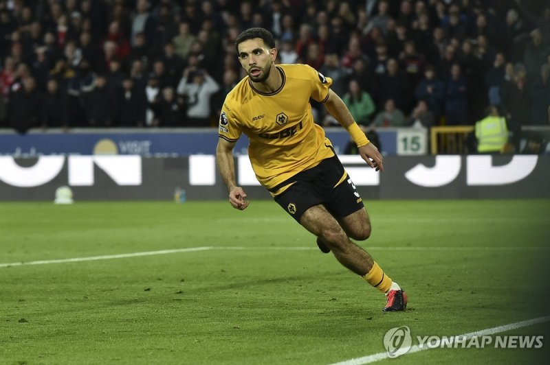 아이트누리가 울버햄프턴에서 활약하던 모습. (출처=연합뉴스)