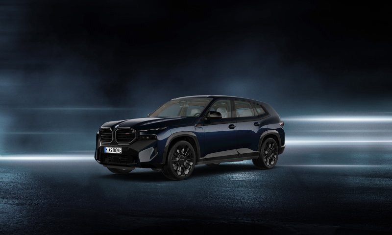 BMW XM 레이블 카본 블랙 에디션