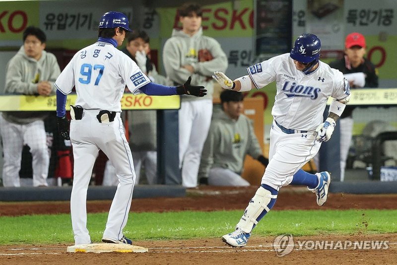 홈런 친 박병호 (출처=연합뉴스)