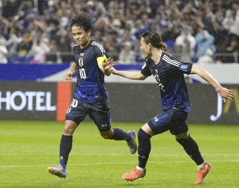 [스이타=AP/뉴시스] 일본 남자 축구 대표팀의 구보 다케후사. 2025.06.10.