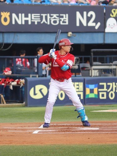 10일 LG와 경기에 타석에 들어선 SSG 김성욱. (출처=연합뉴스)