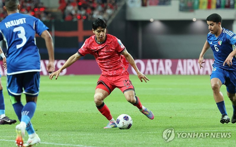 돌파하는 전진우 (출처=연합뉴스)