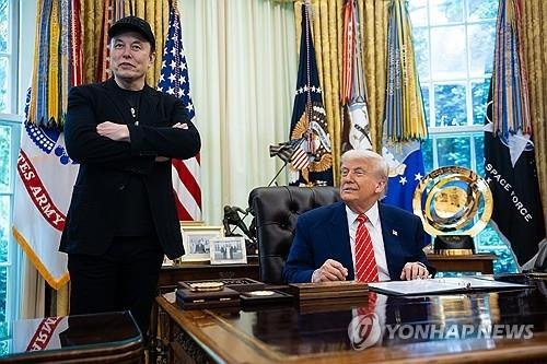 머스크와 트럼프 (출처=연합뉴스)