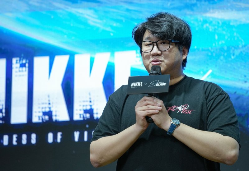 승리의 여신 니케·스텔라 블레이드 협업 소개하는 유형석 디렉터 (출처=연합뉴스)