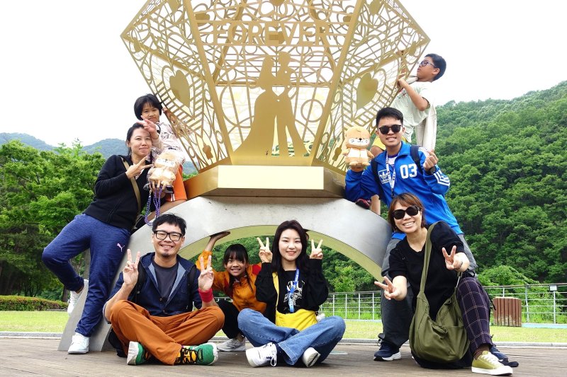 [대구=뉴시스] 대구시 달서구는 관광객을 위한 맞춤형 개별 관광상품을 개발해 판매하는 '웰컴 달서! 외국인 OTA 상품 개발 사업'을 운영 중이다. (사진=대구시 달서구 제공) 2025.06.11. photo@newsis.com *재판매 및 DB 금지