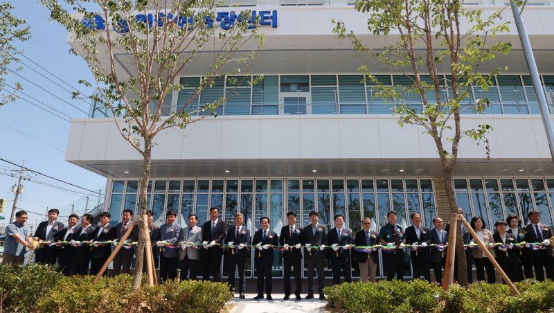 충북 진천군은 11일 농촌 신활력플러스사업 중 핵심 거점시설인 '농업혁신성장센터'를 생거진천 전통시장에 개관했다.(진천군 제공, 재판매 및 DB금지)/뉴스1