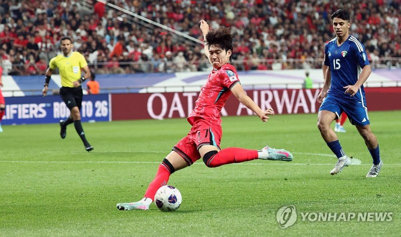 슛하는 배준호 (출처=연합뉴스)