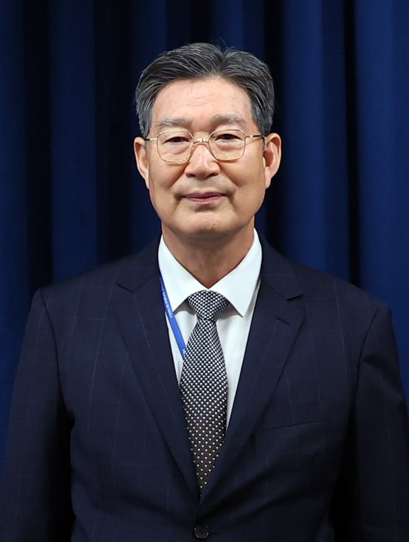 [서울=뉴시스] 최진석 기자 = 대통령실이 8일 이재명 대통령의 수석비서관 인선을 발표 했다. 사진은 이날 오광수 민정수석. 2025.06.08. myjs@newsis.com
