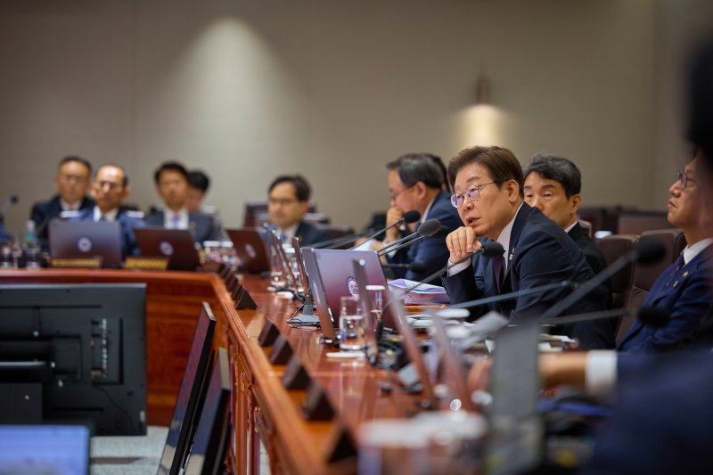 이재명 대통령이 지난 10일 서울 용산구 대통령실 청사에서 열린 국무회의를 주재하고 있다. (대통령실 제공. 재판매 및 DB 금지) 2025.6.11/뉴스1 ⓒ News1 허경 기자
