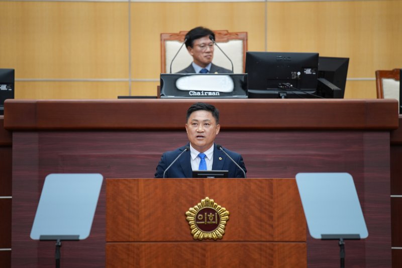 11일 김정기 전북도의원이 정례회에서 도정질의를 하고 있다.(의회제공. 재판매 및 DB금지)2025.6.11/뉴스1