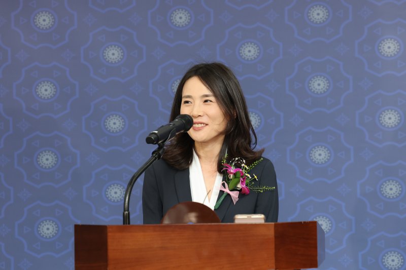 [서울=뉴시스] 배훈식 기자 = 김진아 신임 외교부 2차관이 11일 오후 서울 종로구 외교부 청사에서 열린 취임식에서 발언하고 있다. (공동취재) 2025.06.11. photo@newsis.com