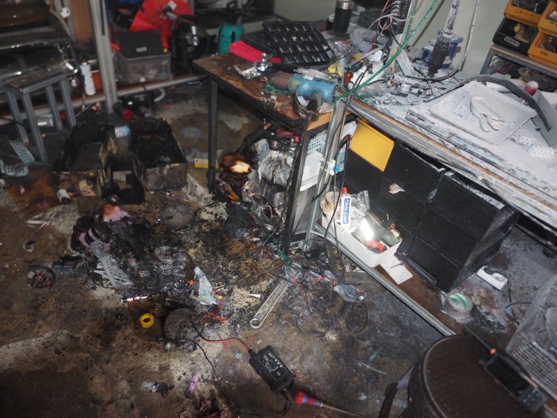 [대구=뉴시스] 11일 오후 1시20분께 대구 서구 내당동의 한 커피머신 수리업체에서 화재가 발생했다. (사진=대구소방안전본부 제공) 2025.06.11. photo@newsis.com