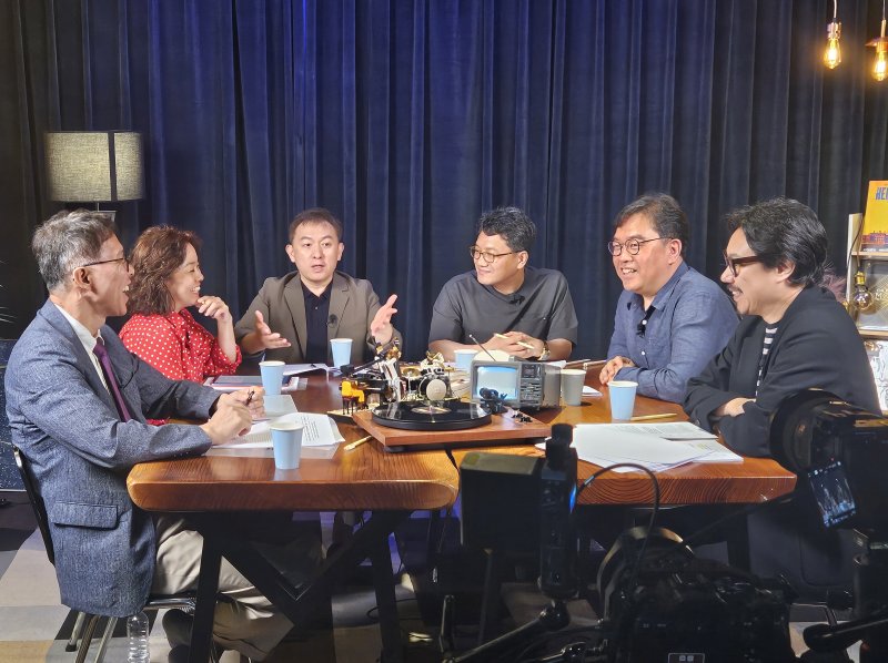 라운드테이블 '예술잡多(다): AI와 예술을 말하다' 2부 진행 모습(한국문화예술위원회 제공)
