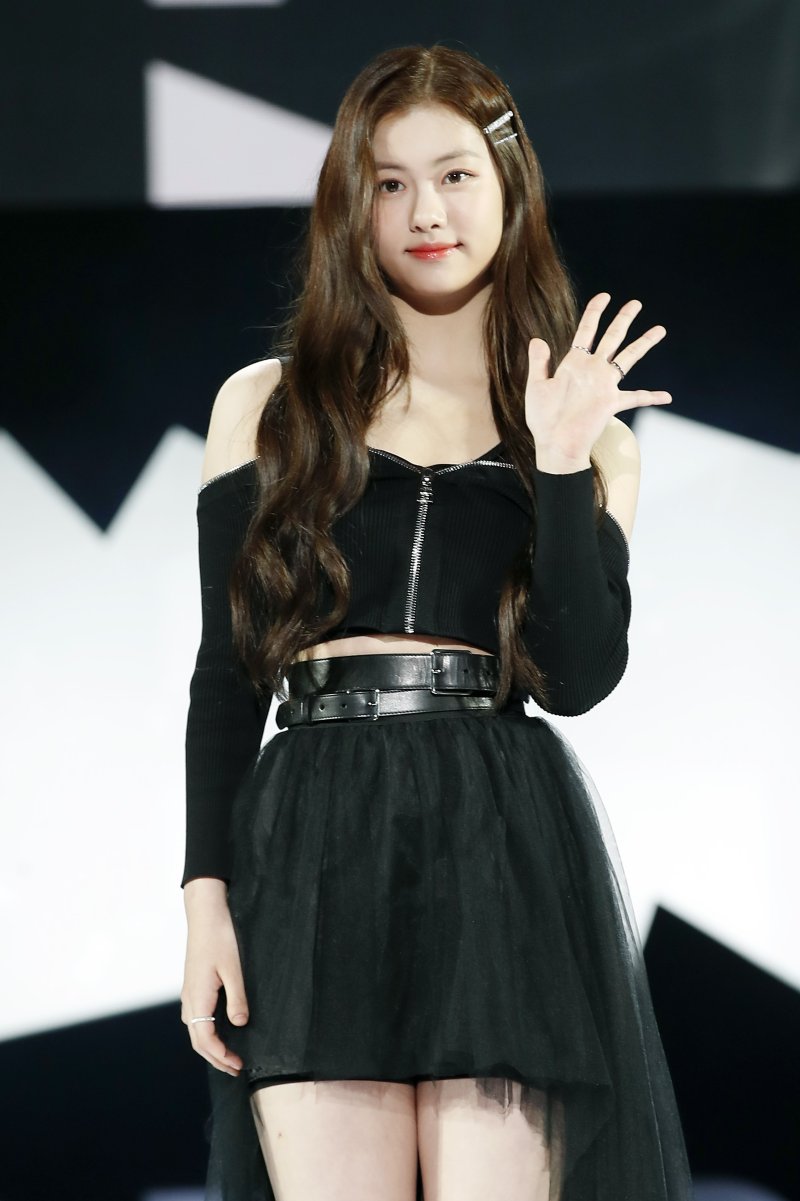'르세라핌 탈퇴' 김가람 복귀? 모덴베리코리아 "사실무근"