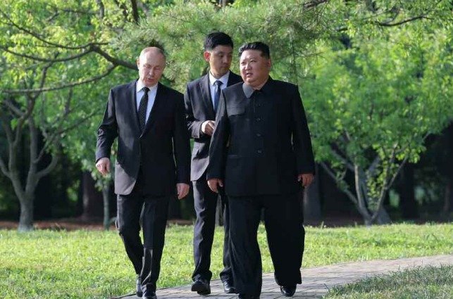 (평양 노동신문=뉴스1) = 김정은 북한 노동당 총비서와 블라디미르 푸틴 러시아 대통령.[국내에서만 사용가능. 재배포 금지. DB 금지. For Use Only in the Republic of Korea. Redistribution Prohibited] rodongphoto@news1.kr