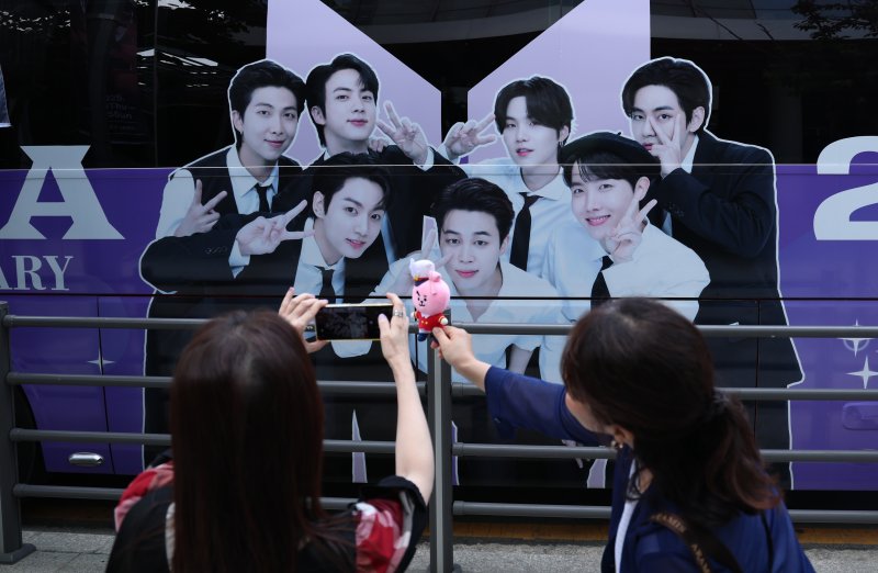 [뉴스1 ★]진부터 정국까지 군복무 마친 BTS…눈물·색소폰·13Kkg 감량