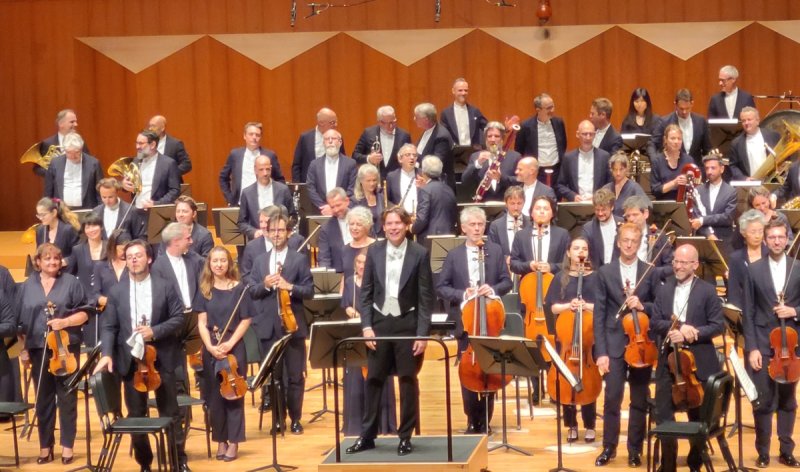 클라우스 메켈레 지휘 파리 오케스트라 공연 (출처=연합뉴스)