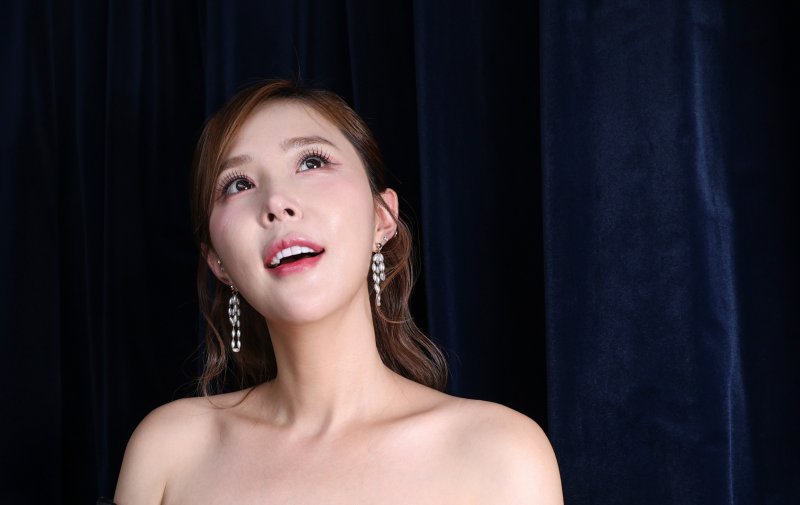 신지, K혼성그룹 코요태의 영원한 홍일점 뮤즈 [정덕현의 페르소나K]