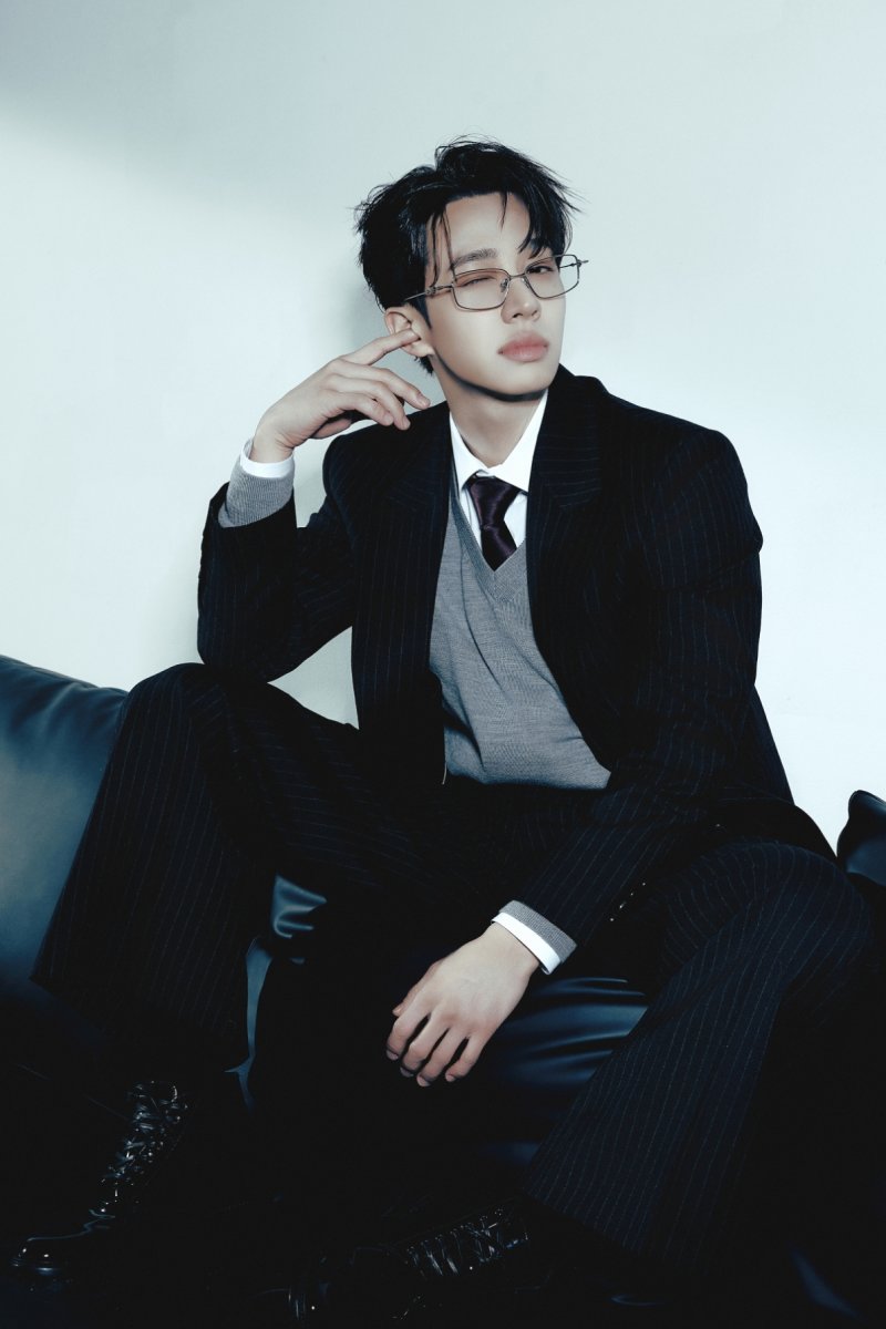 이기광/어라운드어스