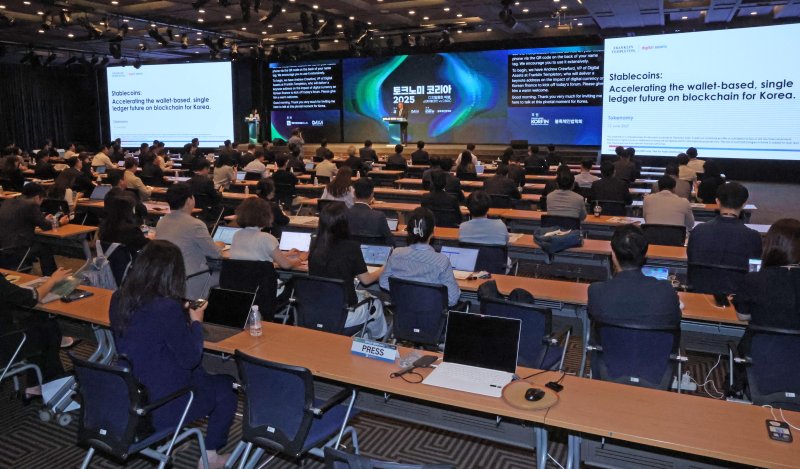 스테이블코인 띄우는 李정부…CBDC와 공존방향 찾는다 [토크노미 코리아 2025]