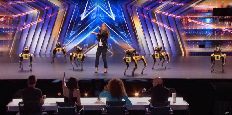 보스턴 다이나믹스 로봇 '스팟', 칼군무로 '어메리카 갓 탤런트' 사로 잡아