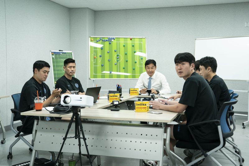 '축덕' 끌어모은 '슈팅스타2', 직관 경기장 직접 가보니 [N현장]