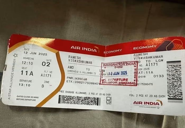 기적의 11A..242명 탄 에어인디아 추락사고서 유일한 생존자