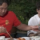 전현무·구성환, 초밀착 냉수 샤워…대규모 양계장 입성까지