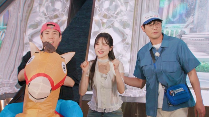 '런닝맨' 옥순 김아영, 꾸밈 최고 단계로 등장…양세찬·최다니엘 조련