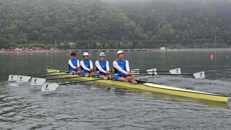 [용인=뉴시스]용인시청 직장운동경기부 조정팀의 훈련 모습(사진=용인시조정협회 제공)2025.06.11.photo@newsis.com