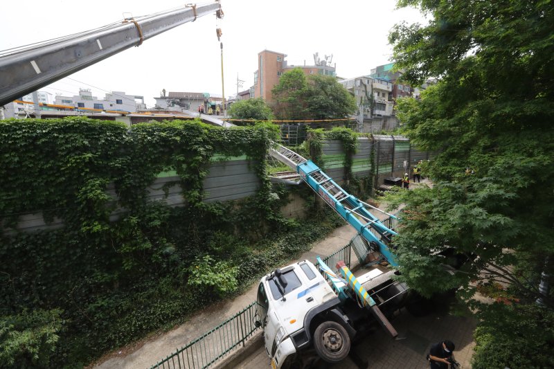 코레일 "경의중앙선 사고 복구 완료...운행 재개"