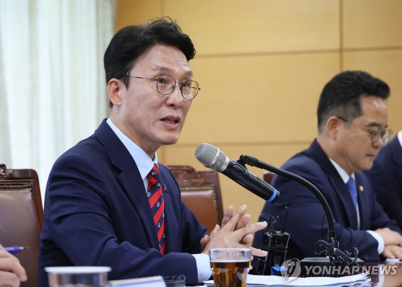 김민석 “불투명한 유통구조 고쳐야" ..식품업계 "가격인상 최대한 억제
