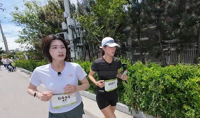 "지옥 같았다" 율희, 산길 오버페이스에 쓰러졌다…탈수 증세