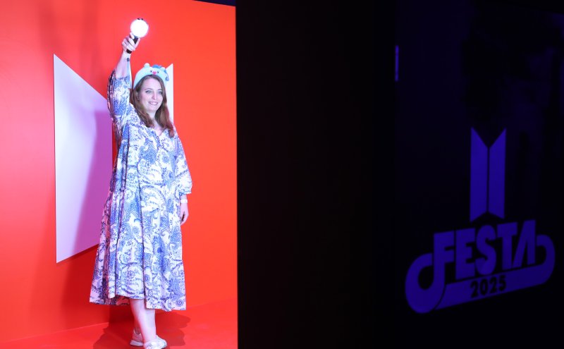 '방탄소년단 데뷔 12주년' 2025 BTS 페스타 찾은 아미들 [뉴시스Pic]