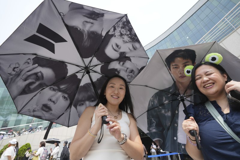 K팝 왕의 귀환..방탄소년단 2막 미리 엿본 'BTS 페스타'