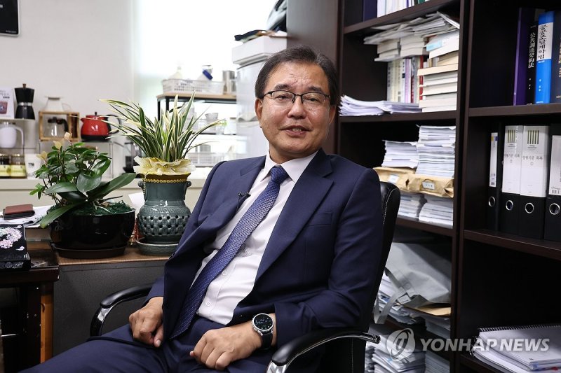 질문 답하는 이명현 순직해병 특검 (출처=연합뉴스)