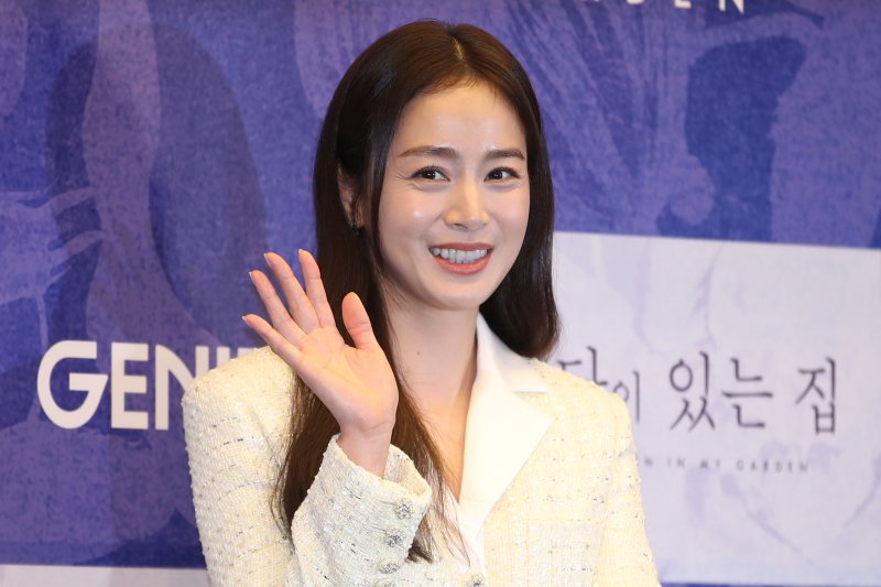 김태희 "30대 후반부터 외모 불안감 느껴…레이저 관리 중"