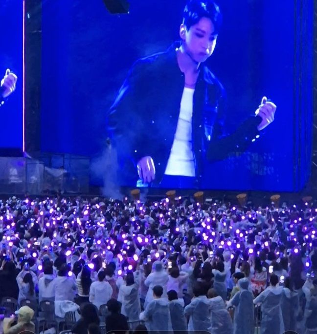 13일 제이홉 앙코르 콘서트에 깜짝 출연한 슬롯 머신 사이트.