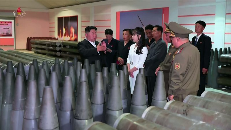 北 장마철 앞둔 대비 강조, 김정은, 딸 주애와 군수공장 시찰