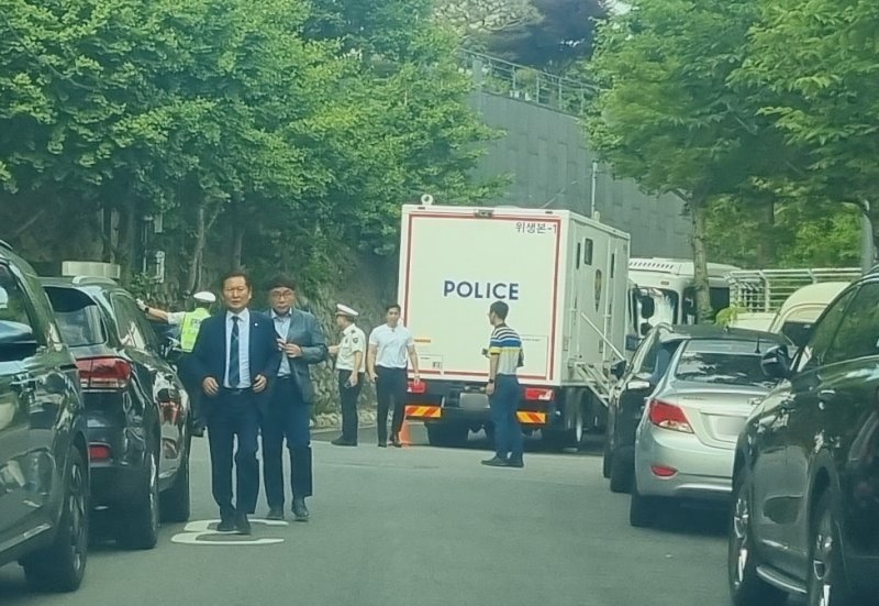 이 토마스카지노 장남 결혼식에 참석하러 가는 정청래 더불어민주당 의원 2025.6.14/ 뉴스1 박혜연 기자