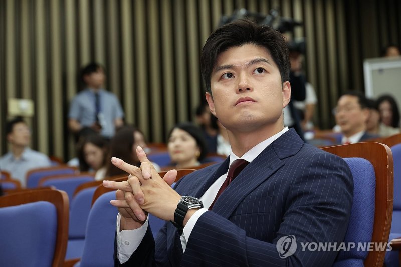 생각에 잠긴 김용태 비대위원장 (출처=연합뉴스)