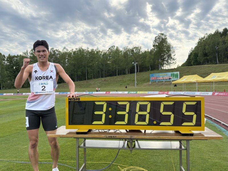 육상선수권 남자 1500m에서 3분38초55의 토토사이트 신기록을 달성한 이재웅(대한육상연맹 제공)