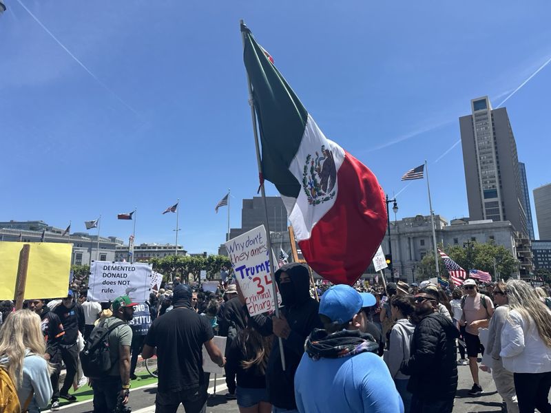 "미국에 왕은 없다" 분노한 美 민심, 샌프란시스코 '노킹' 시위 현장 가보니[르포]