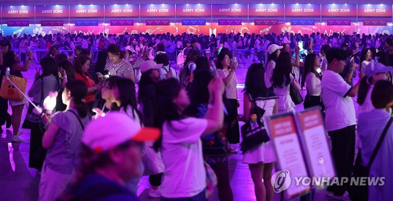 K팝 왕의 귀환..방탄소년단 2막 미리 엿본 'BTS 페스타'