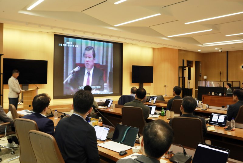 최종현 정신 'SKMS' 다시 꺼낸 SK.."경영 본질로 돌아가 신뢰 회복 집중"