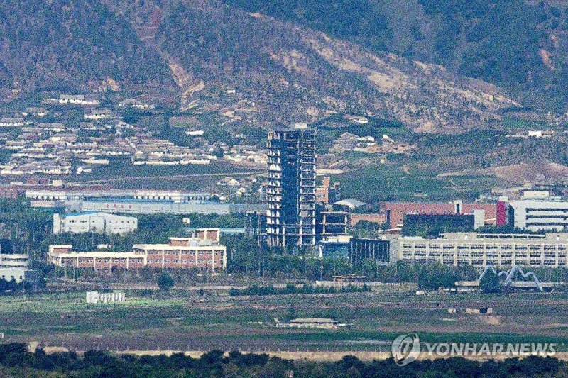 남북관계 개선 분위기가 모락모락 피어오르는 가운데 개성공단(사진) 재개에도 관심이 쏠리고 있다./사진=연합뉴스