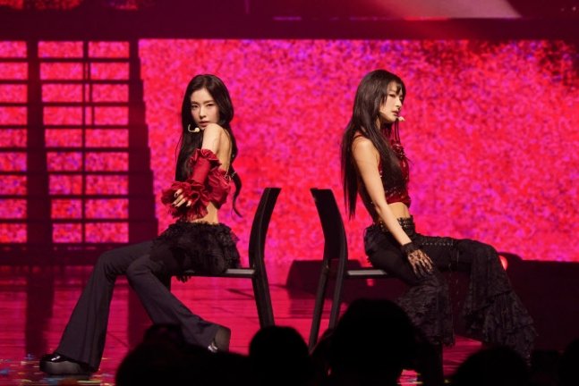 레드벨벳 아이린&슬기, 아슬아슬 대위&middot;대조법의 완전한 등호